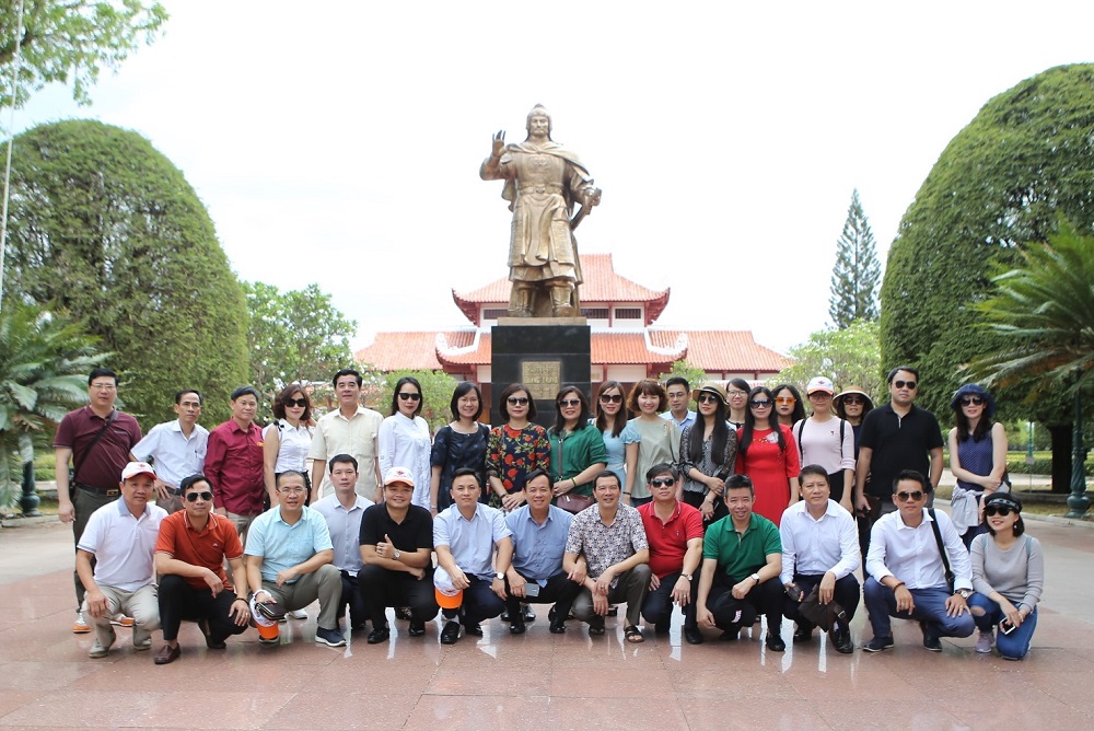 Đoàn khảo sát của Sở Du lịch Hà Nội tại Bảo tàng Quang Trung